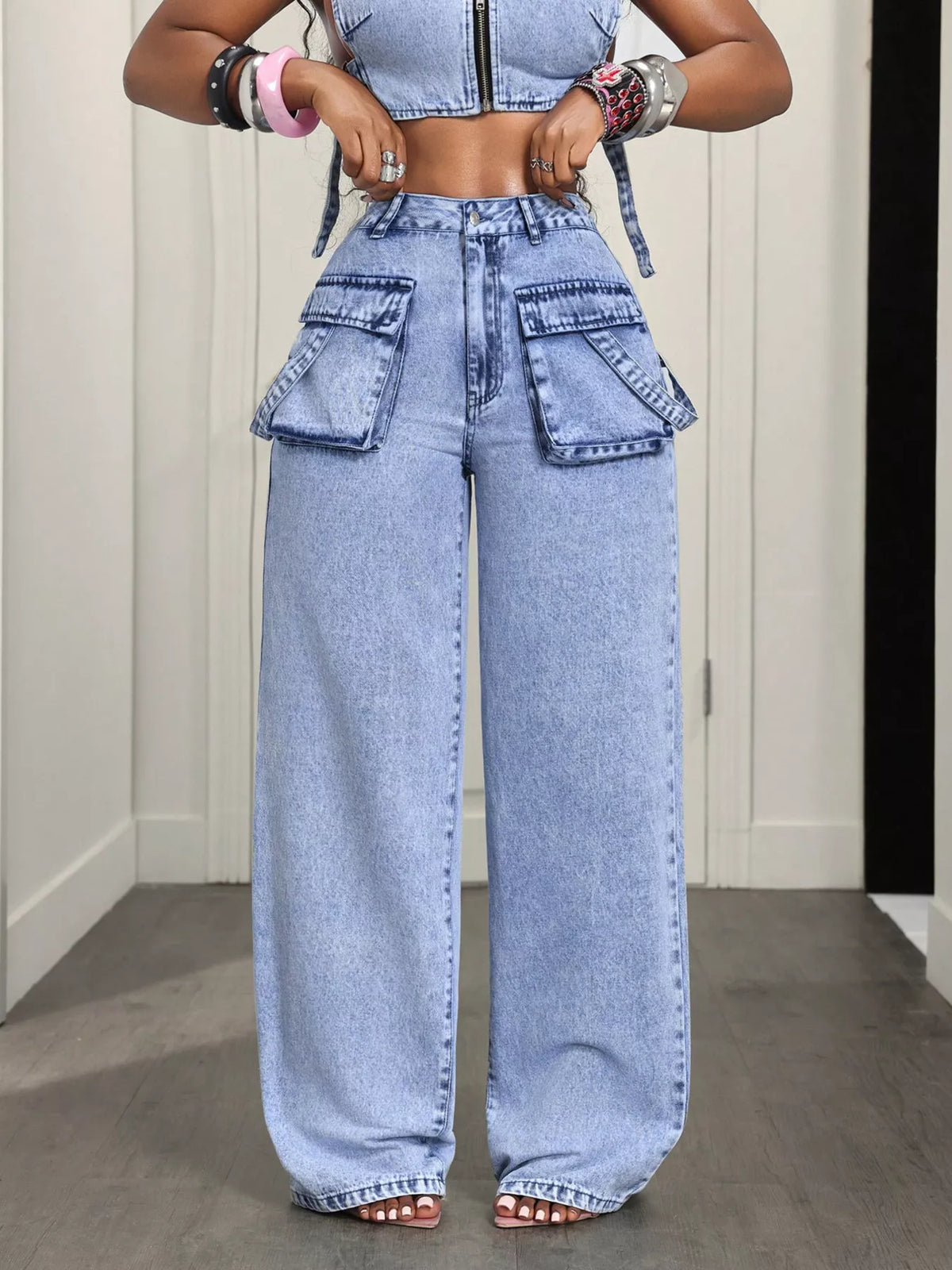 Blue high-waisted wide-leg cargo jeans, image 2