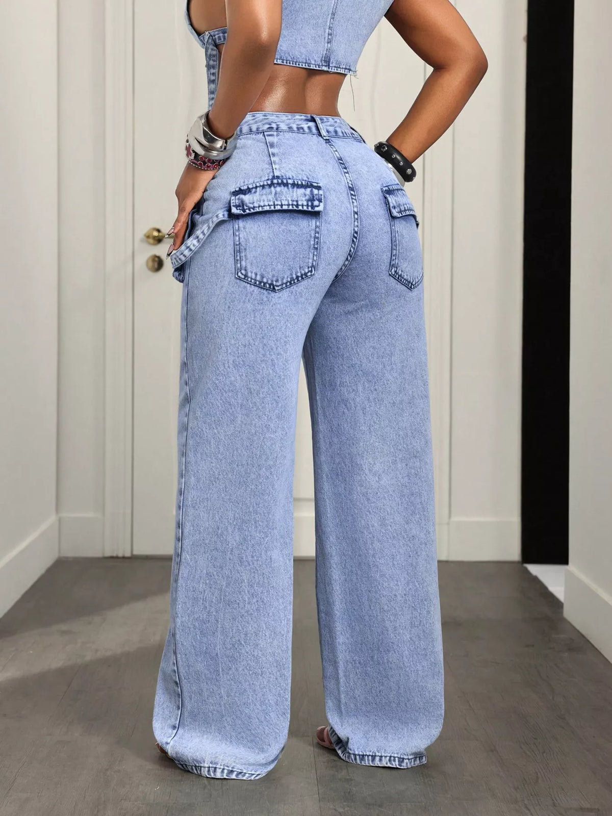Blue high-waisted wide-leg cargo jeans, image 5