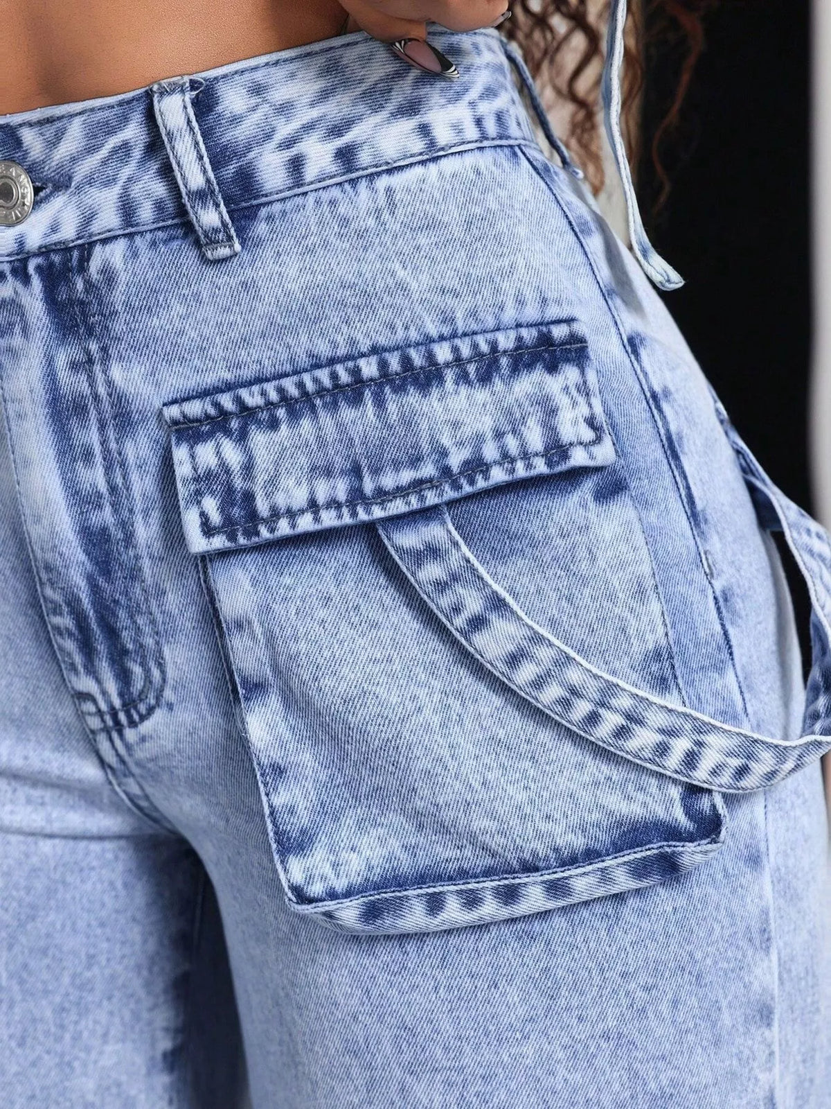Blue high-waisted wide-leg cargo jeans, image 4